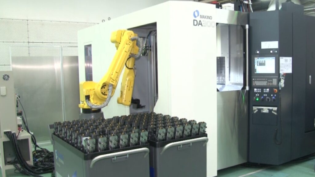 切削工程の自動化。運営企業クライン社の工場。